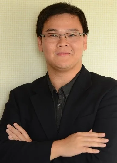  Tom Solon, Tenor/Co-founder