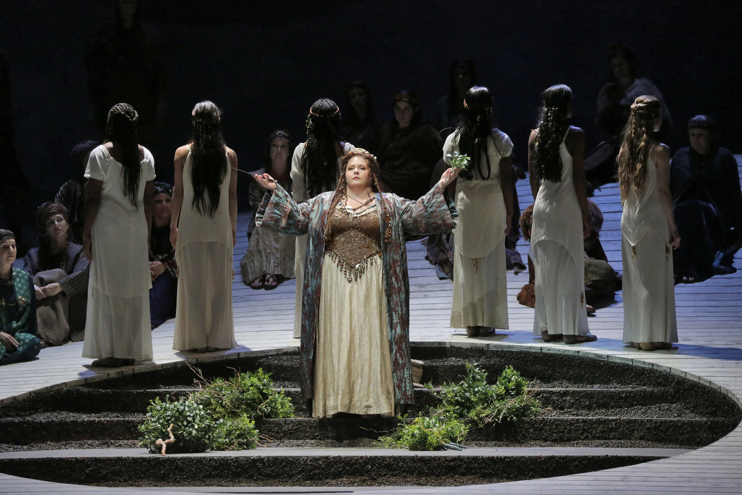 A great sounding and looking "Norma" at Los Angeles Opera