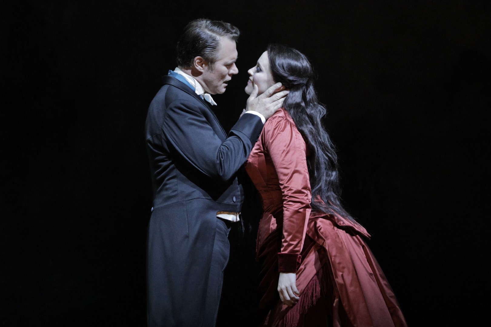 Rachel Willis-Sørensen as Rusalka, Brandon Jovanovich as the Prince