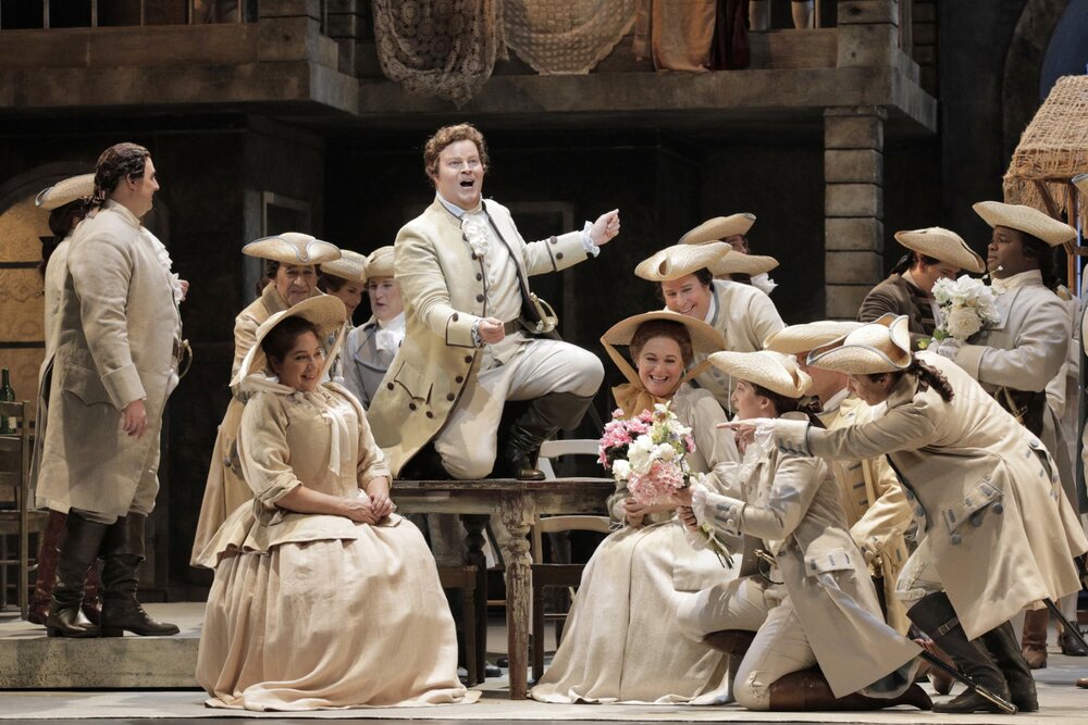  Christopher Oglesby (Edmondo) and members of the San Francisco Opera Chorus 