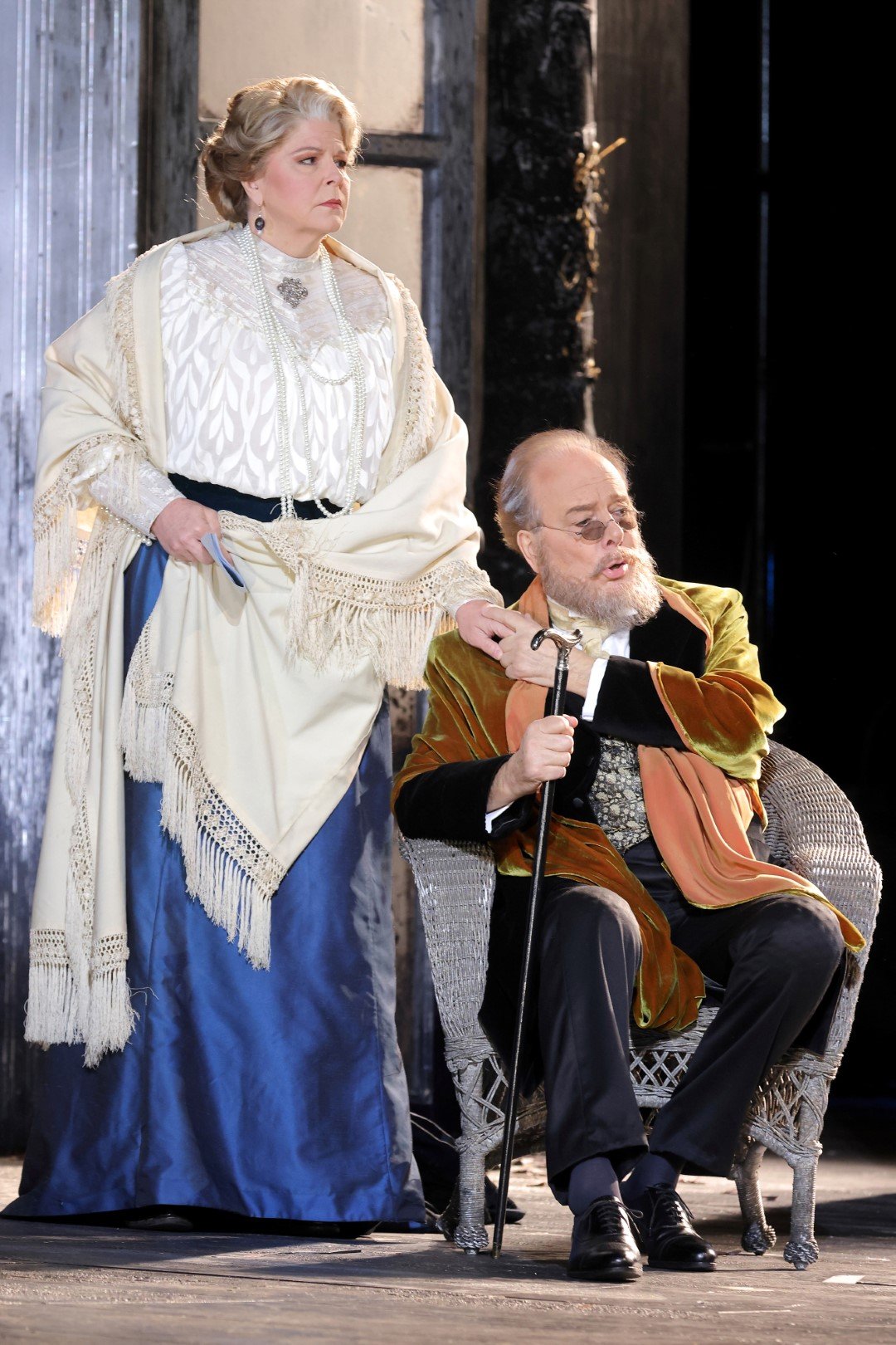  Susan Graham as Geneviève, Ferruccio Furlanetto as Arkel in Act 1 of LA Opera's  Pelléas et Mélisande  