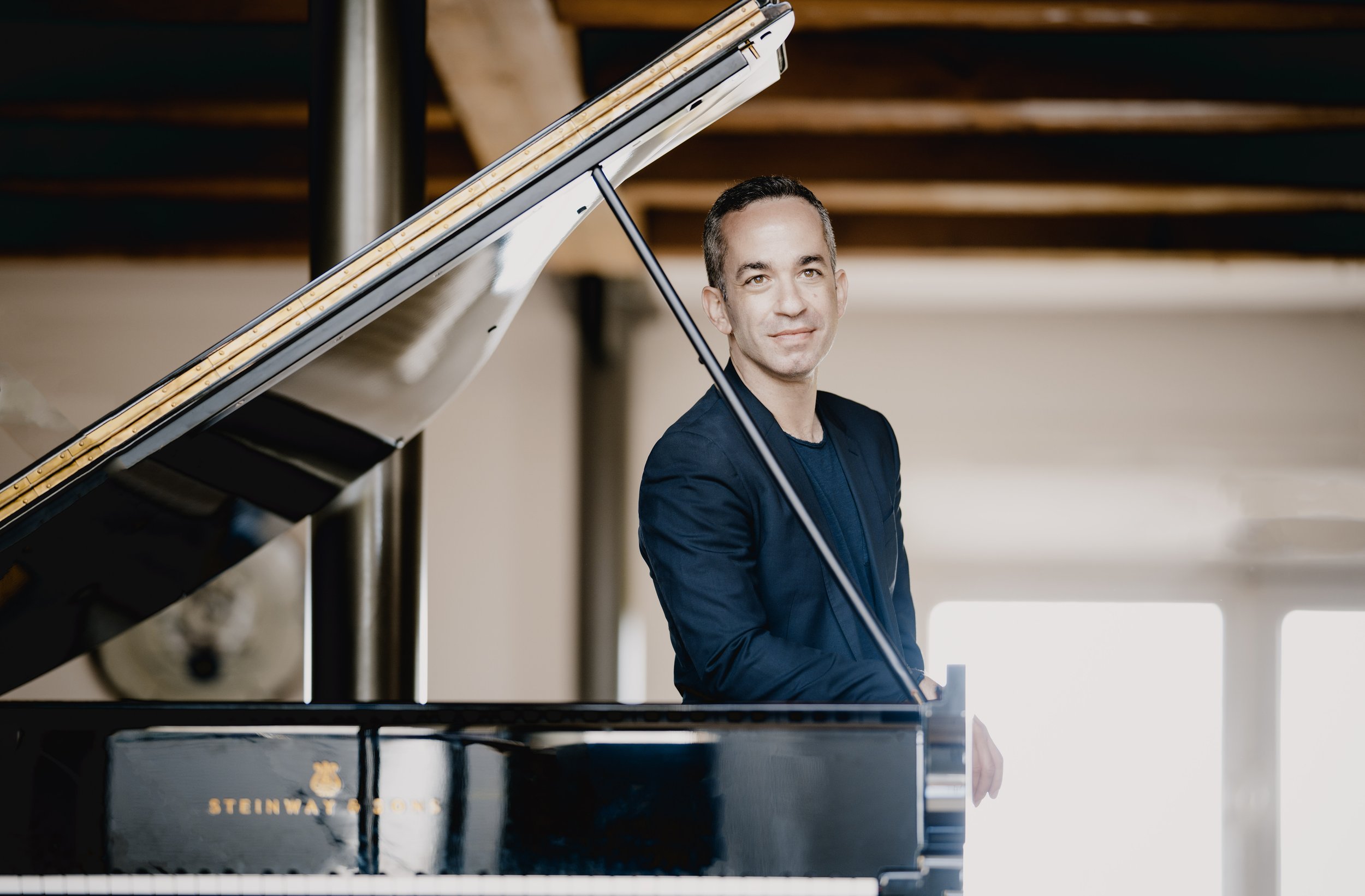  Israeli pianist Inon Barnatan 