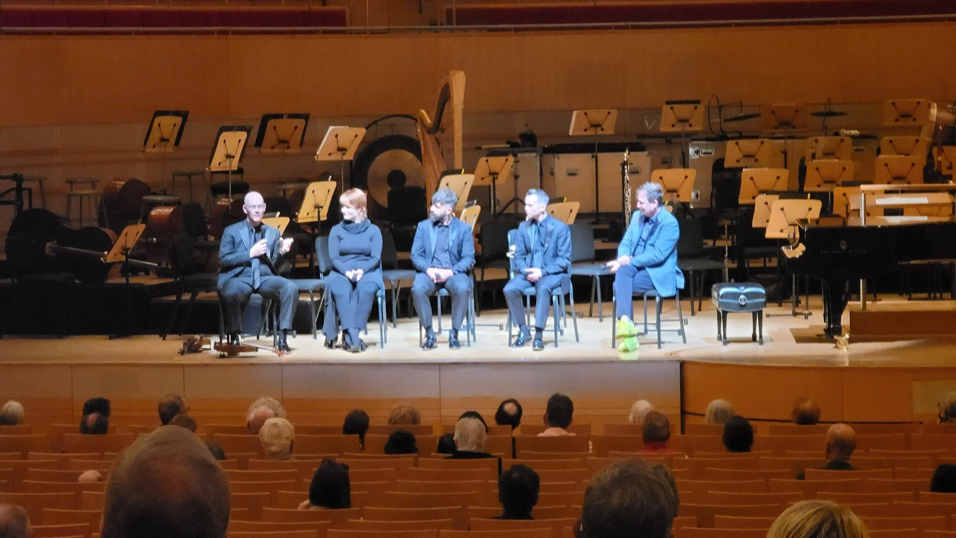  Pre-concert talk with Brian Lauritzen and DSO musicians.  Photo: Classicalvoice.org 