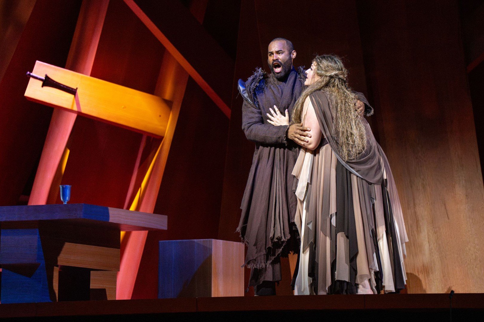  Jamez McCorkle as Siegmund, Jessica Faselt as Sieglinde 