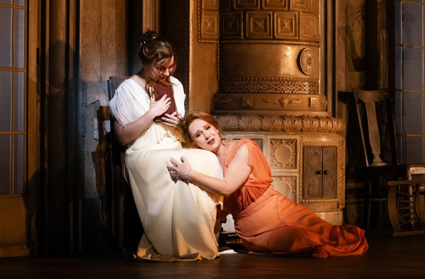   Olga Kulchynska (Tatyana), Lindsay Ammann (Olga)  