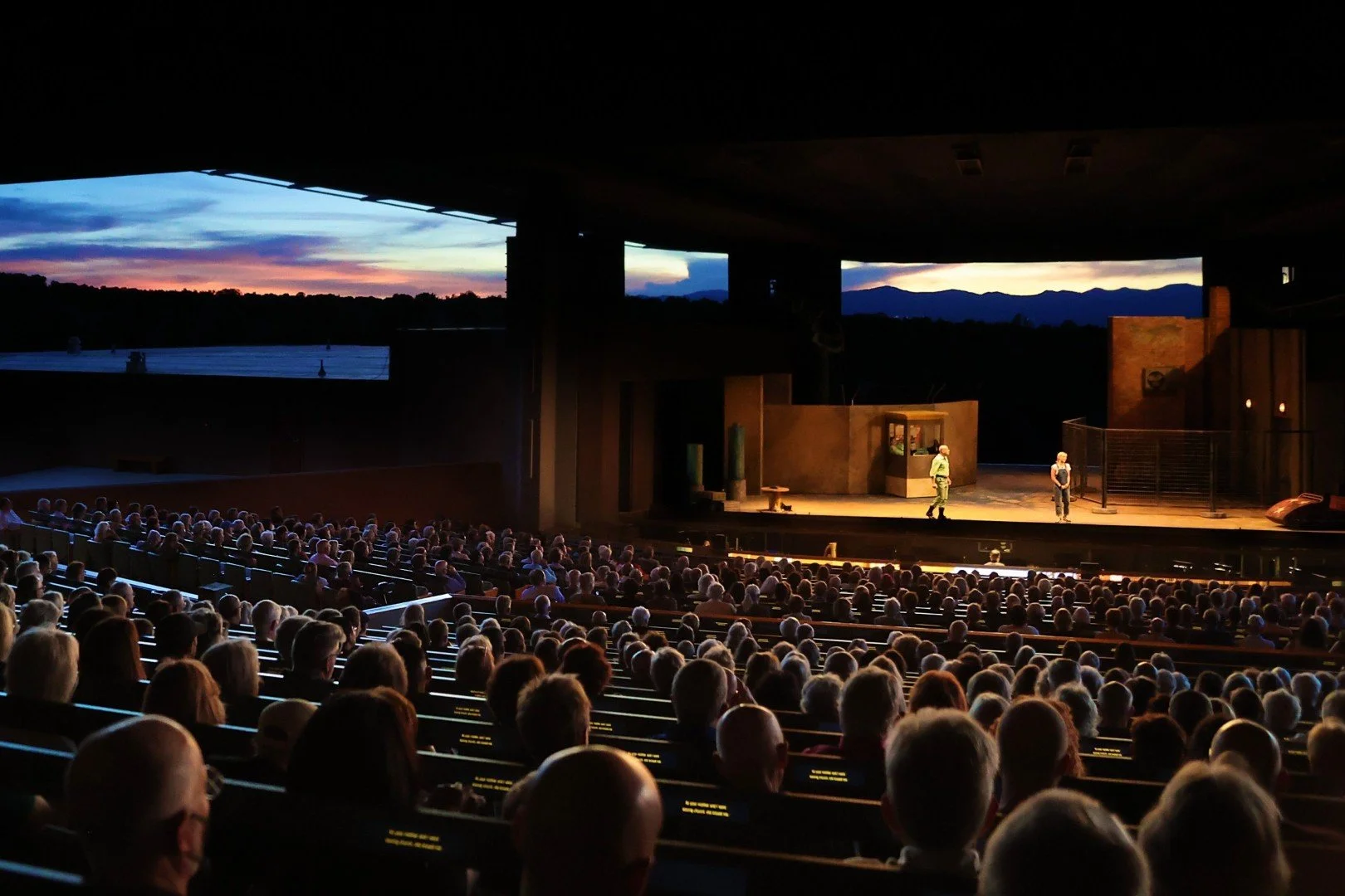 Santa-Fe-Opera-audience-for-CARMEN-2022-credit-Curtis-Brown-for-the-Santa-Fe-Opera-1-scaled.jpg