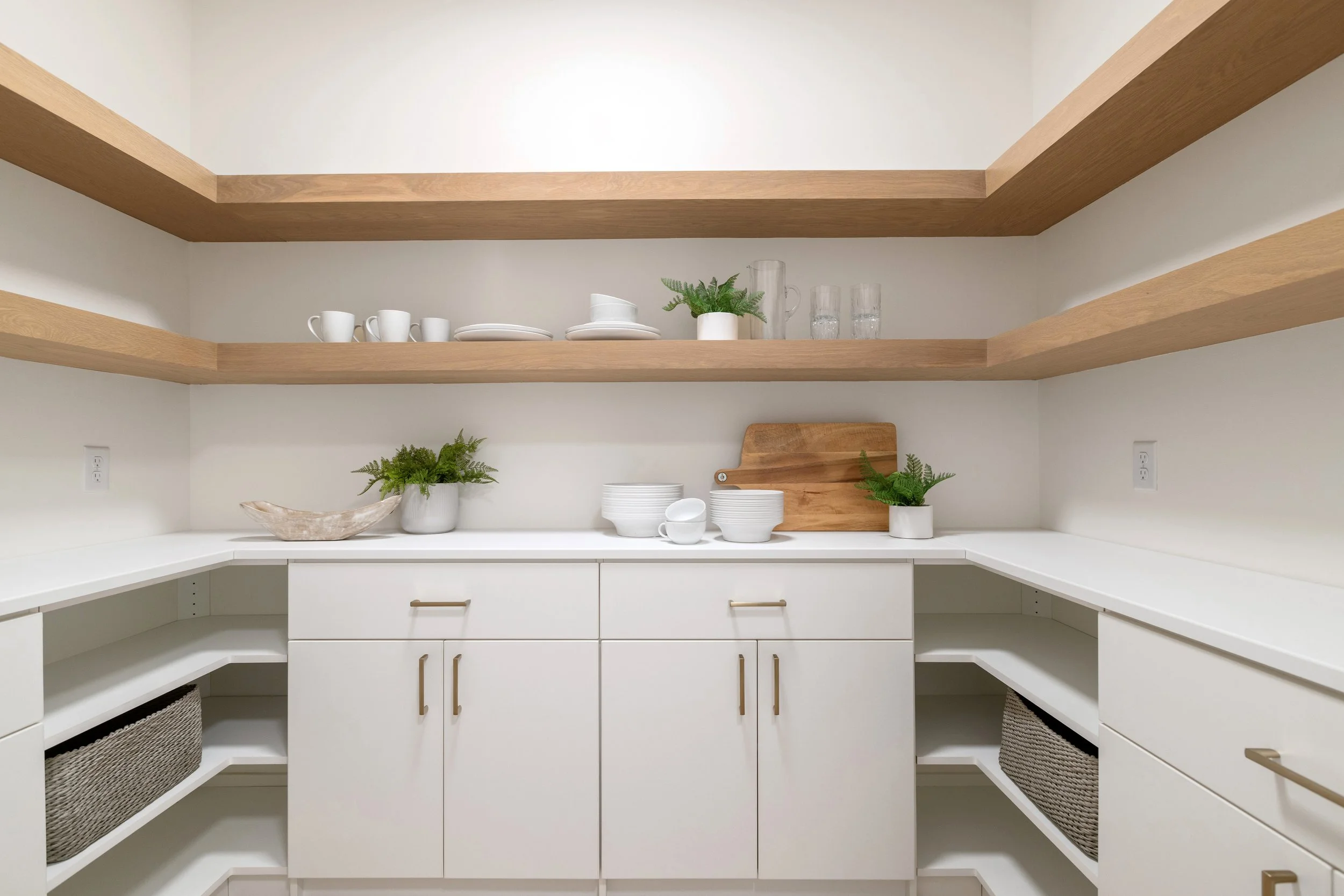 pantry 1.jpg