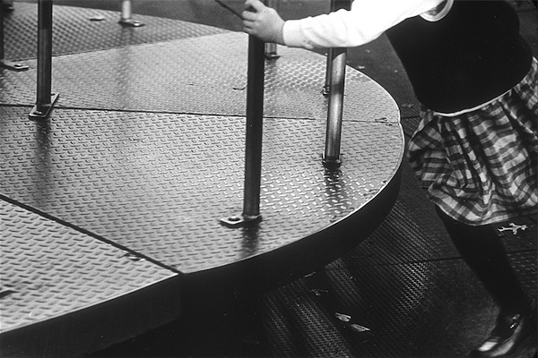 Merry-go-round, 2001