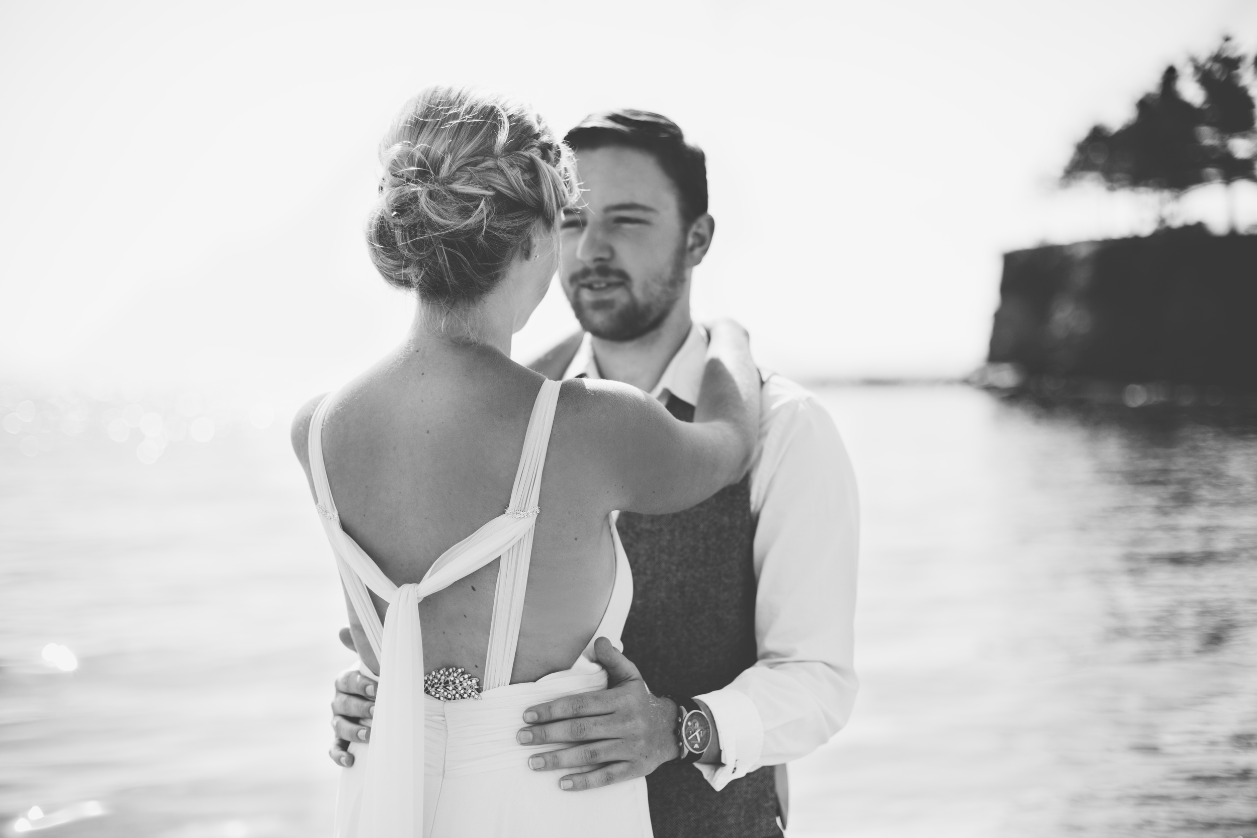 emmabarrow_beachbridal017.jpg