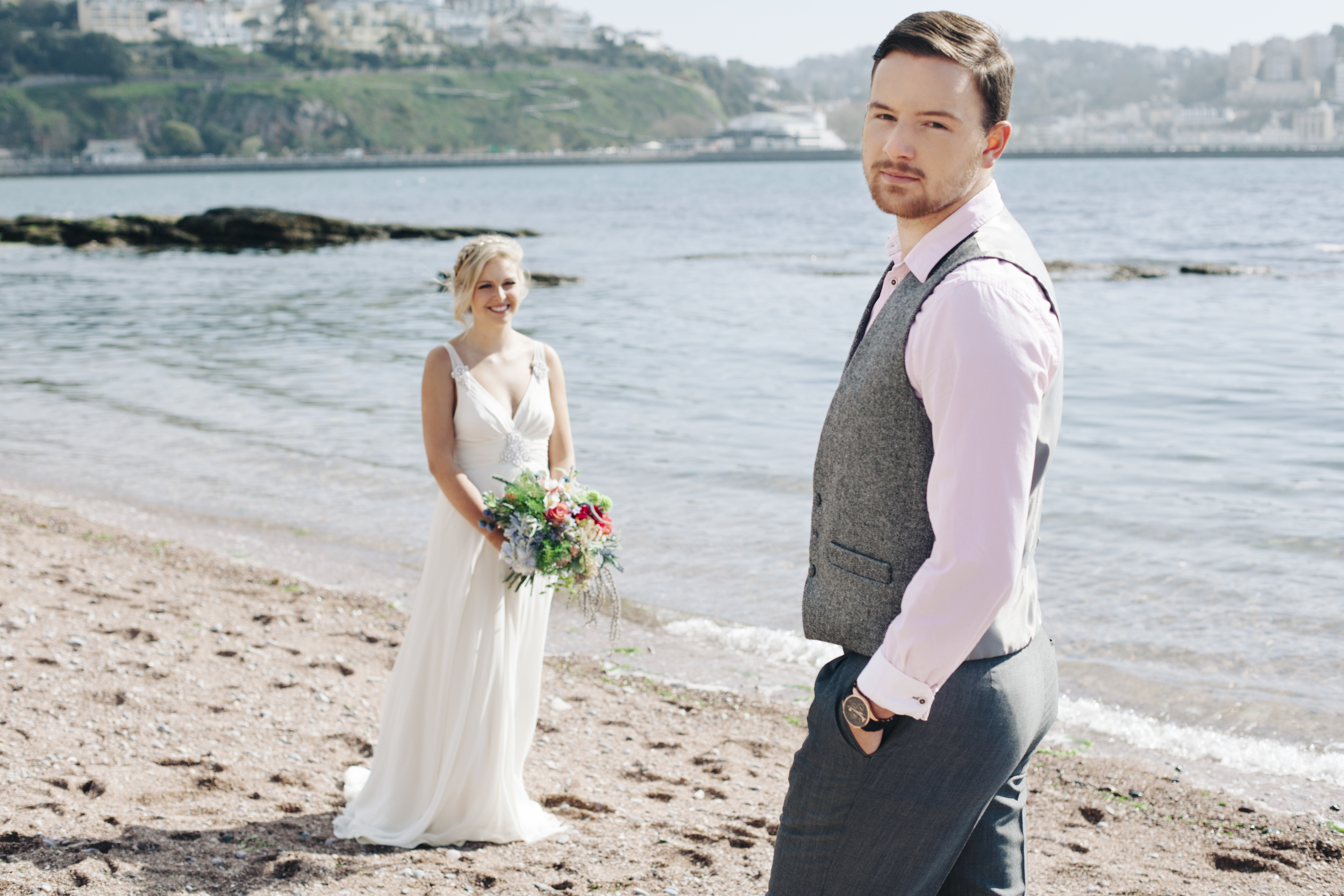 emmabarrow_beachbridal014.jpg