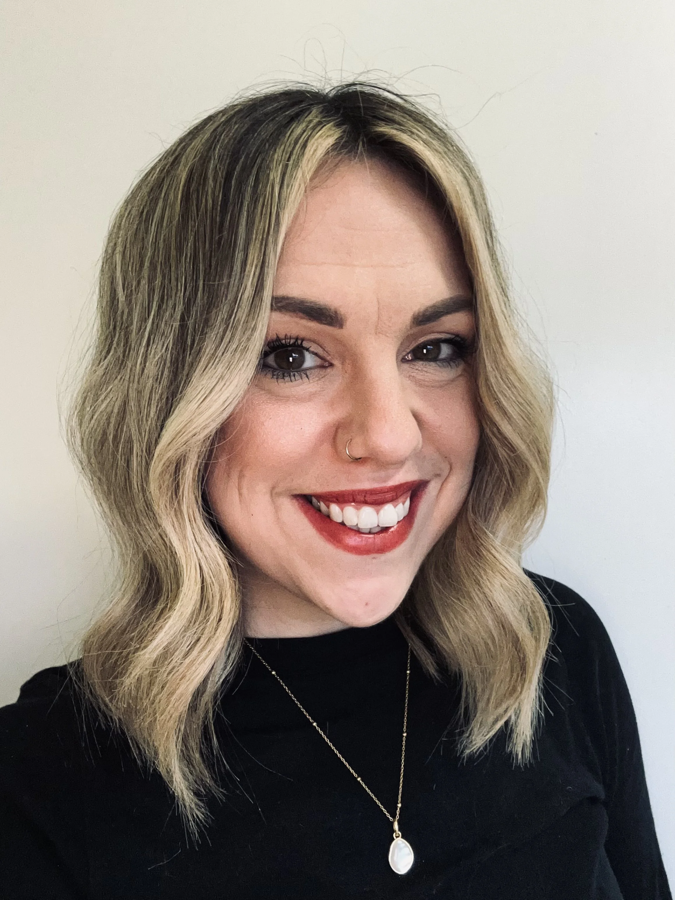 NEW STYLIST PROMO - MEET SAM SHE'S OFFERING 40% OFF ENVY'S PRICING TO ALL CLIENTS WHO QUOTE 'NEW STYLIST OFFER' 