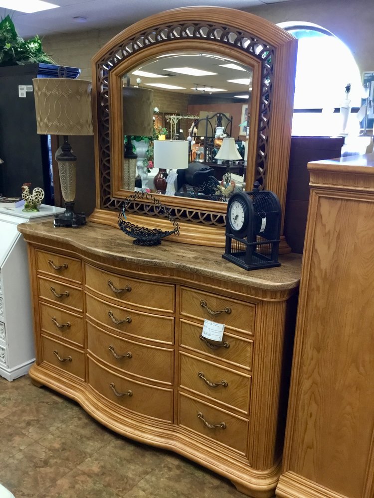 Large Broyhill Dresser With Mirror Finders Keepers