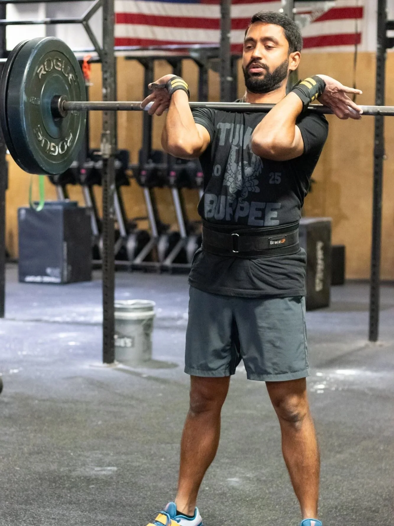 Shout out to Kumar for hitting a 10lb PR on his Power Clean and 15lb PR on his Squat Clean during the 10 week fall weightlifting class. Hard work + consistency = RESULTS! Let&rsquo;s go!! 
Coach: @tnilczenitram 
📸: @sydneymwood