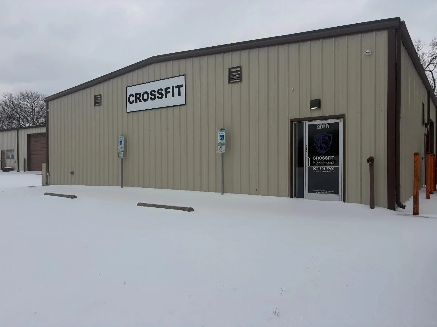 It&rsquo;s real pretty, but we are ready for some sun and warmer temperatures. Stay warm, fam! ❄️☃️