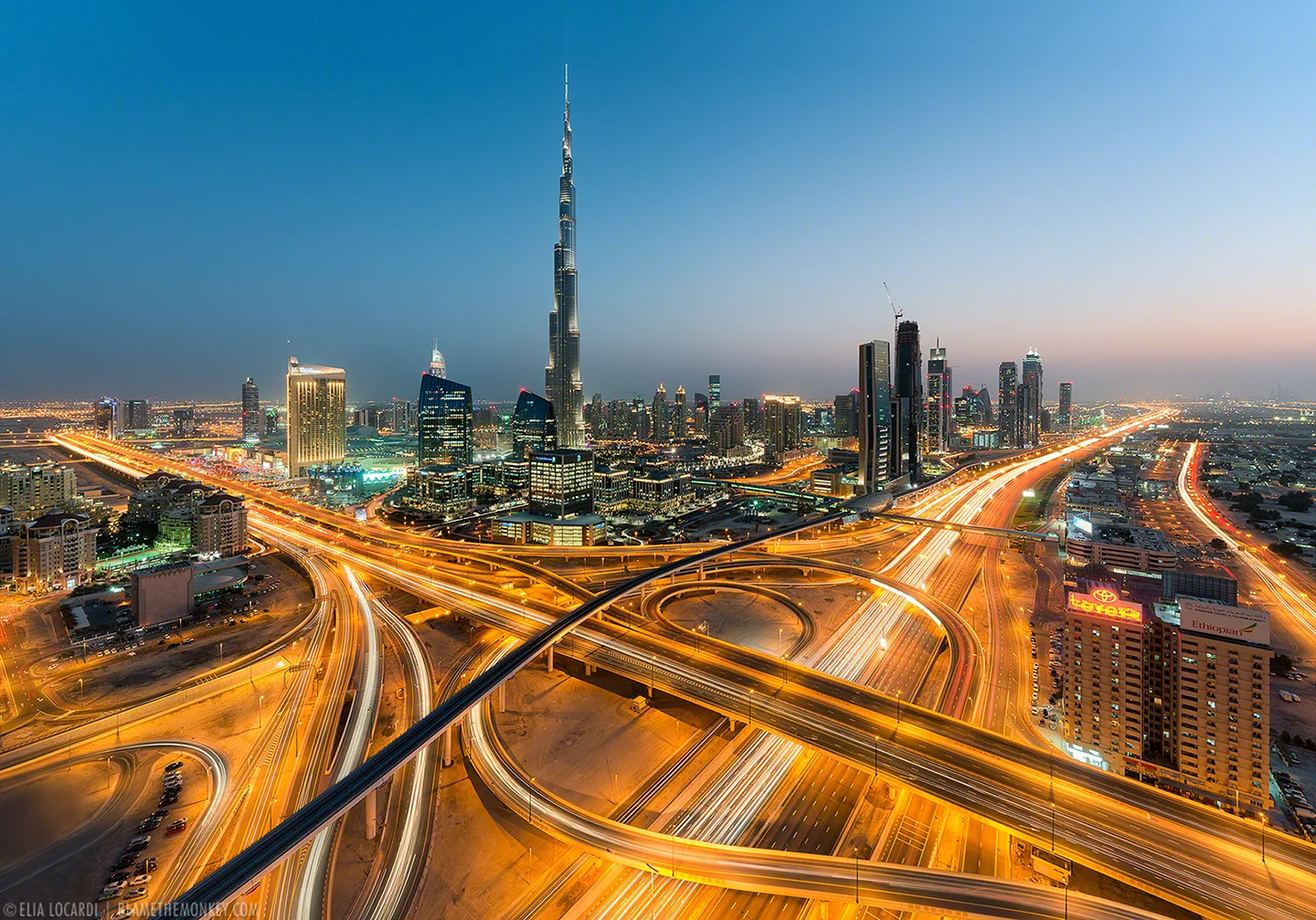 Elia-Locardi-Travel-Photography-Convergence-Dubai-1440-WM-DM-sRGB.jpg