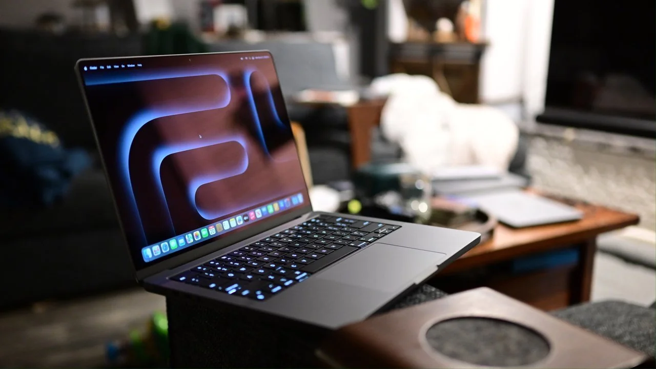 Need serious power? This is it.
From creative projects to spreadsheets to full-on multitasking days, the MacBook Pro handles it all without breaking a sweat.
✨ Stunning display
⚡️ Pro-level performance
🔋 Battery that keeps up with you

If your lapto