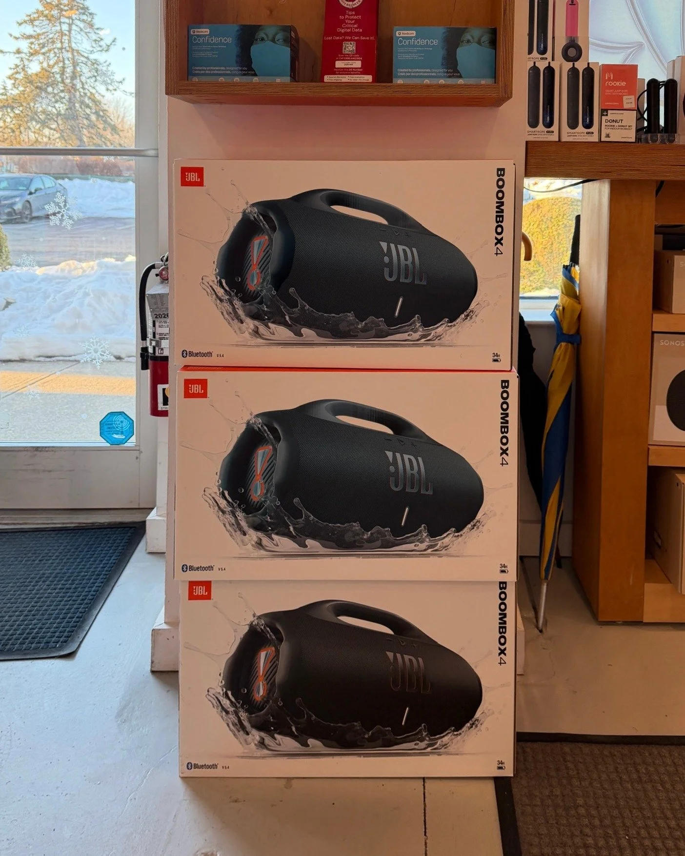 Stacked and ready. 🔊 The JBL Boombox 4 is one of those speakers that doesn&rsquo;t mess around. Big sound, solid bass, and built to handle real life.

Perfect for turning up a quiet afternoon!