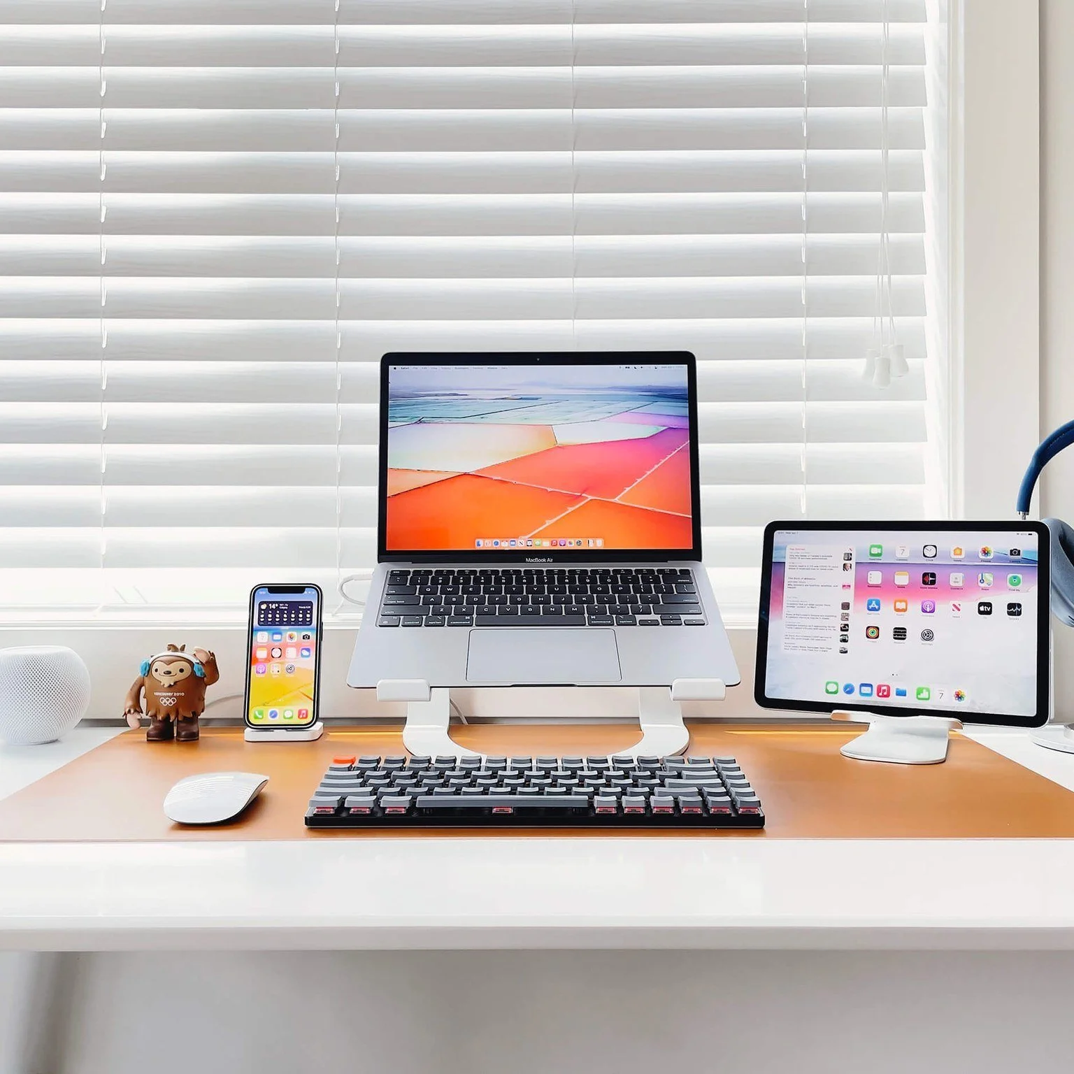 Need a hand with your tech at home? GeekHampton&rsquo;s In-Home Services are right around the corner. From Wi-Fi to Mac setup and everything in between, we&rsquo;re here to help!
