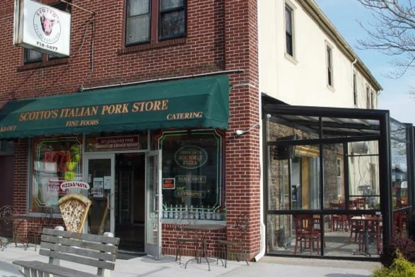 If you&rsquo;re out in Hampton Bays, Scotto&rsquo;s is a go-to 🍕
Good food, easy atmosphere, and always hits the spot.