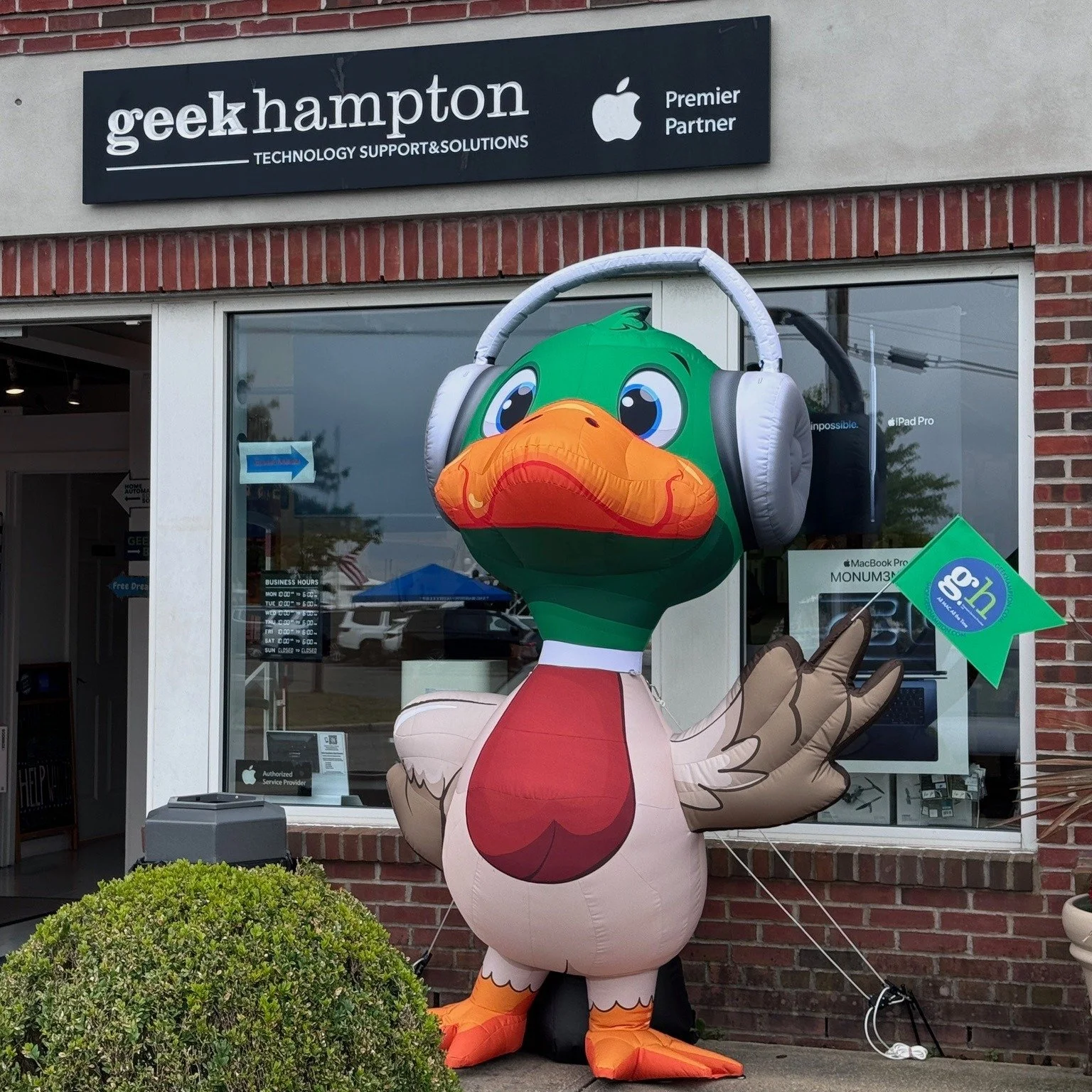 That&rsquo;s a wrap, Sag Harbor 🤍 Thank you for trusting us, supporting us, and being part of our story all these years. We&rsquo;re incredibly grateful for this community and everything we&rsquo;ve built here.

Closing this chapter is bittersweet, 