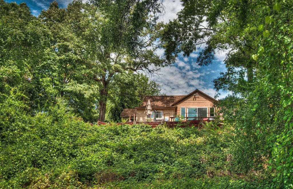 Sacramento River House | Redding Bridal Show