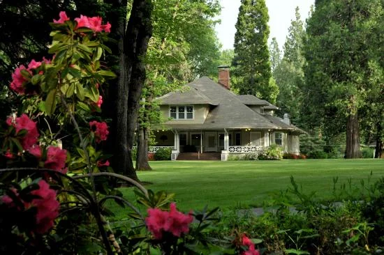 mccloud-guest-house-spa.jpg