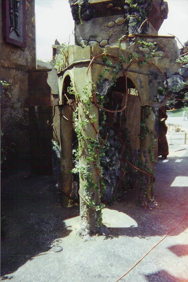 camelot arch.jpg