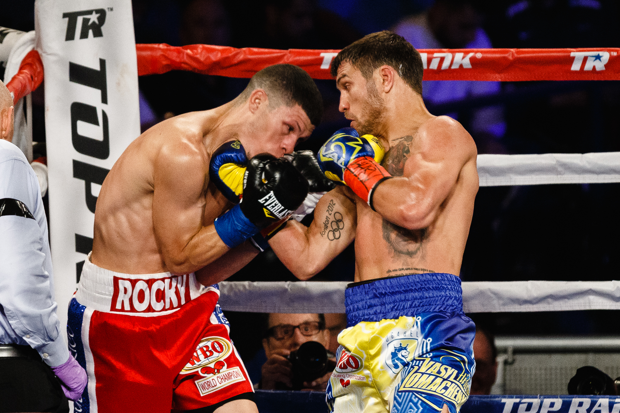 Lomachenko-Martinez