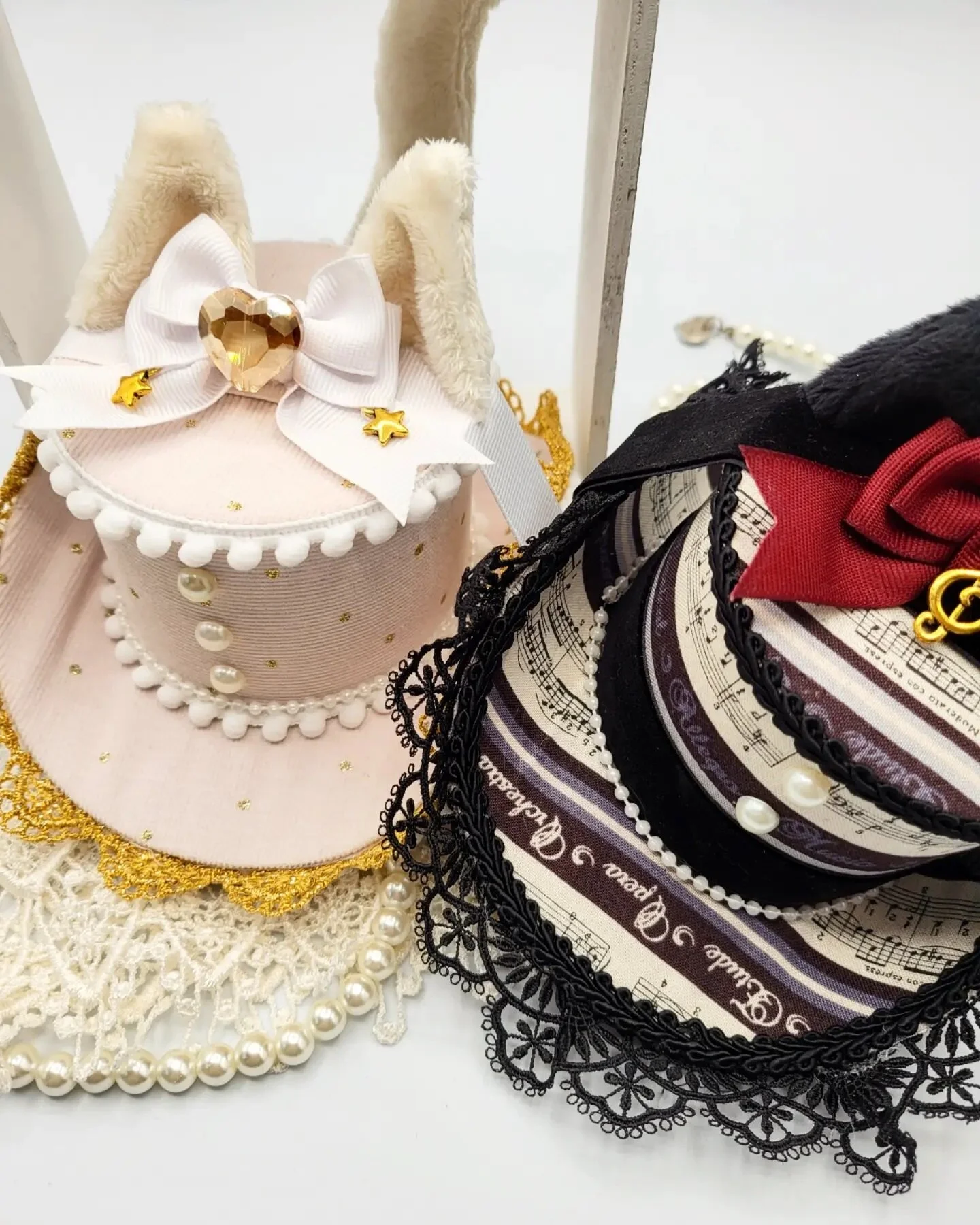 The shop update is live cat hats, teacup hats and more!! Click the link in our bio and grab what you like before they're all gone to new homes! ❤
.
.
#shopupdate #cathat #cataesthetic #eglfashion #eglcommunity #harujukufashion #jstreetfashion #japane