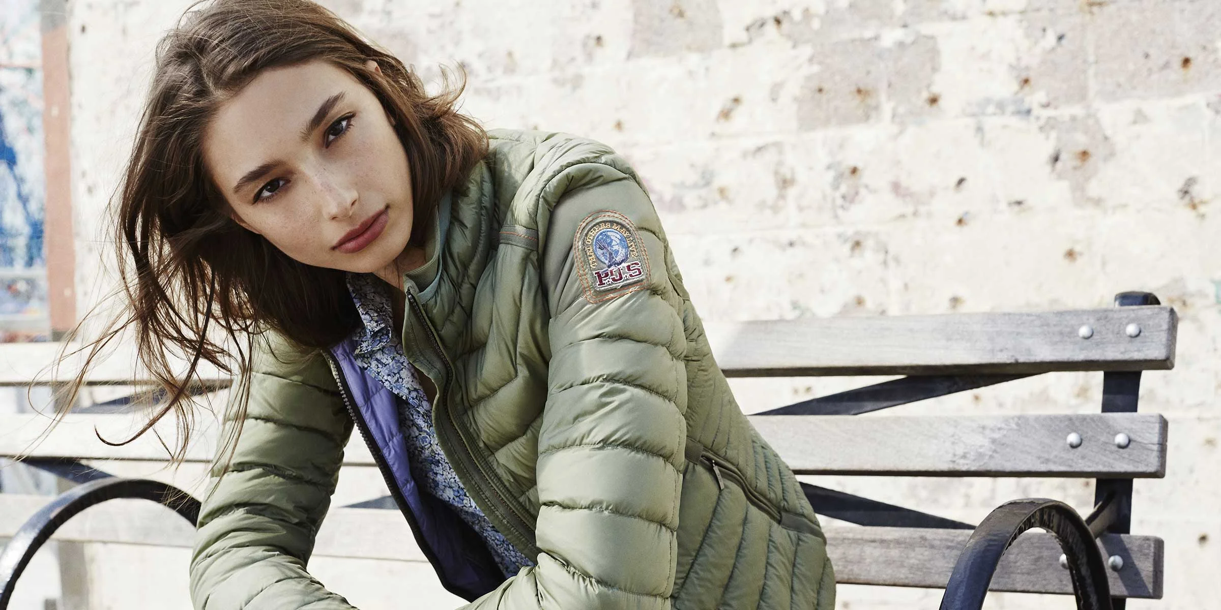 Blanc web designer Parajumpers.jpg