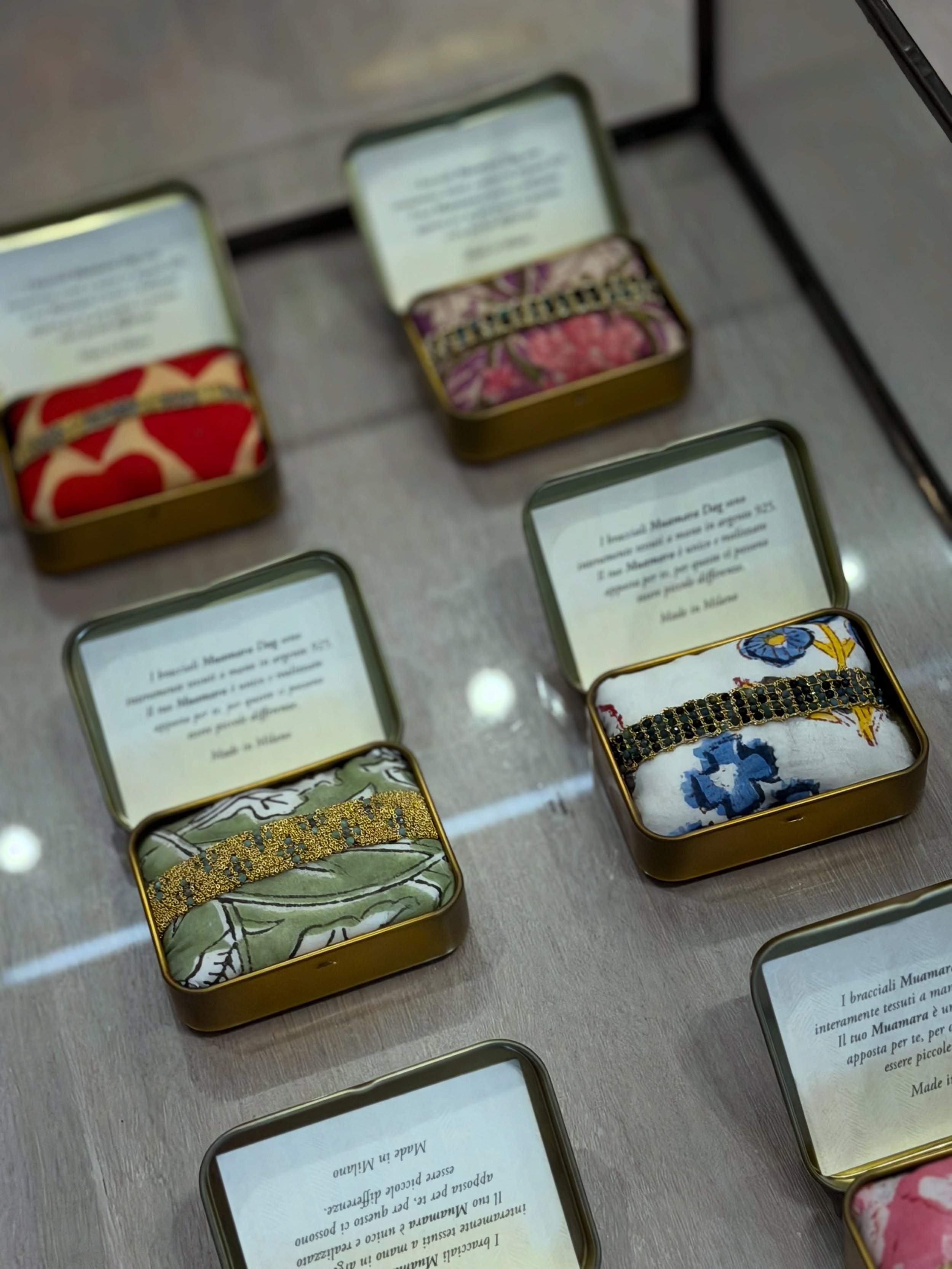 For the ones who believe accessories make the outfit 

#blancmarin #sananselmo #shopmarin #everydayjewelry #handmadejewelry