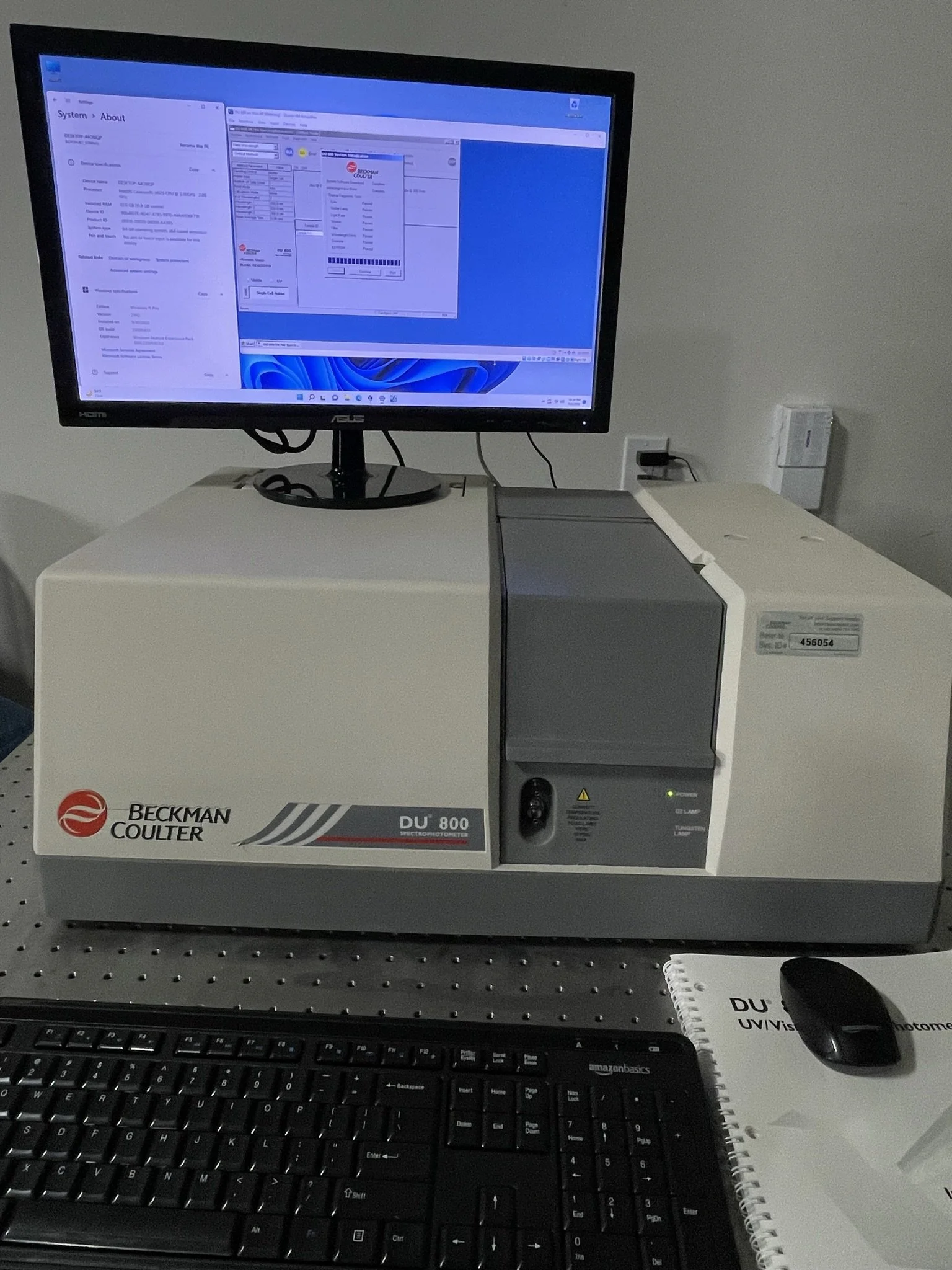 Operating the Beckman DU800 Spectrophotometer on Windows 11 Pro