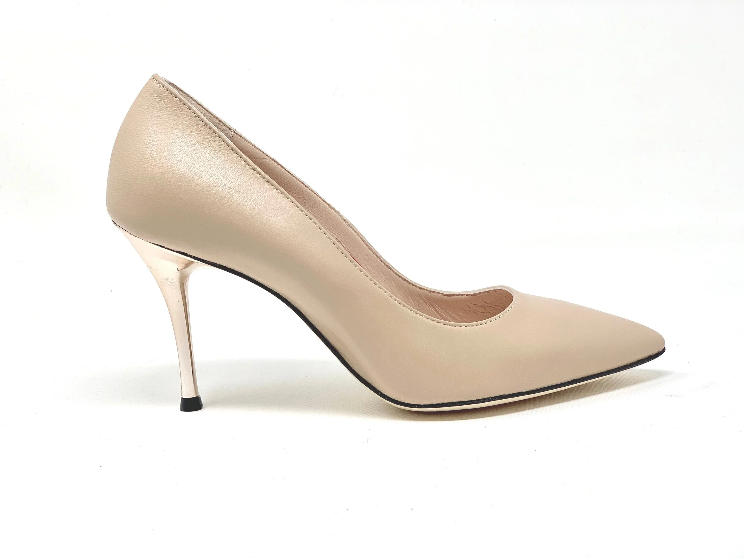 Farah+nude+lateral.jpg