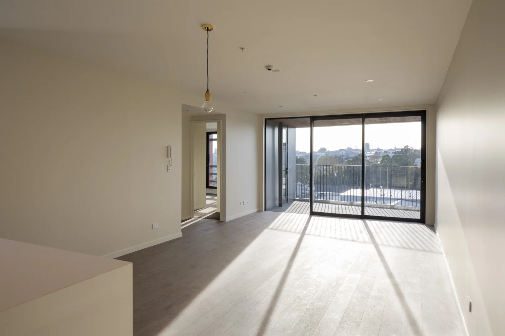 8 CENTRAL RD_8999.jpg