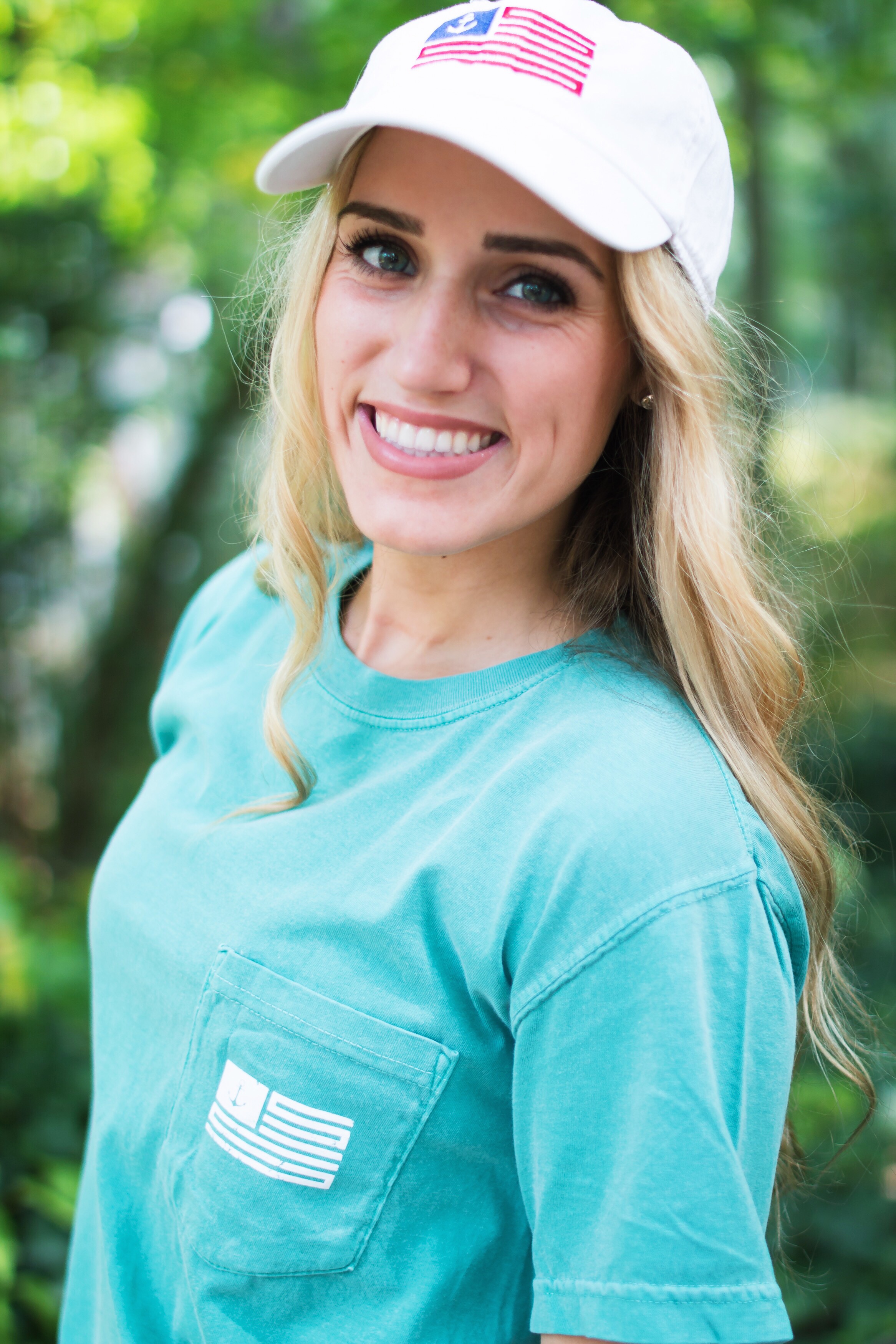 The American Seafoam / White Short Sleeve