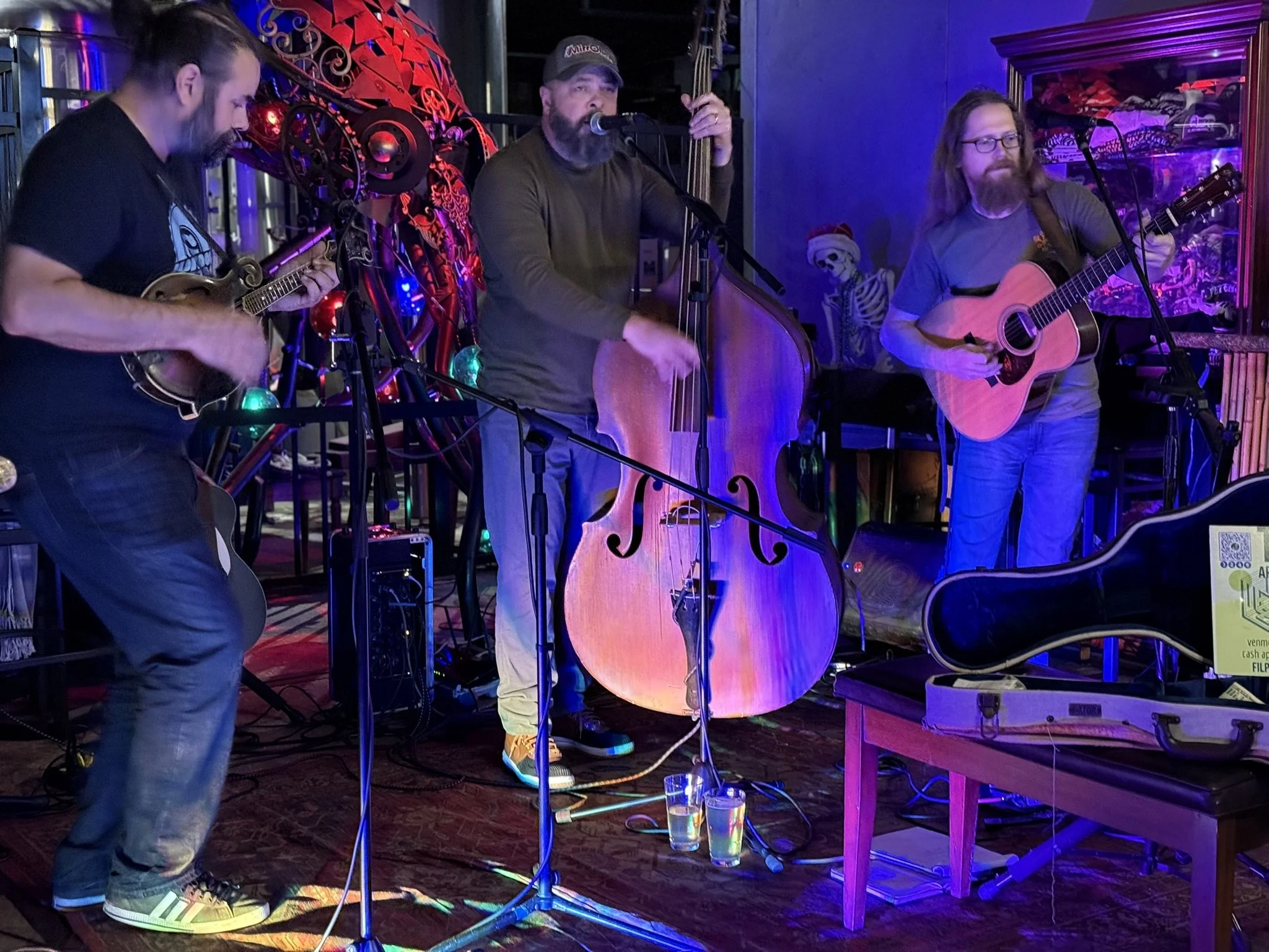 Cagegrass with Fil Pate Trio at Cage Brewing