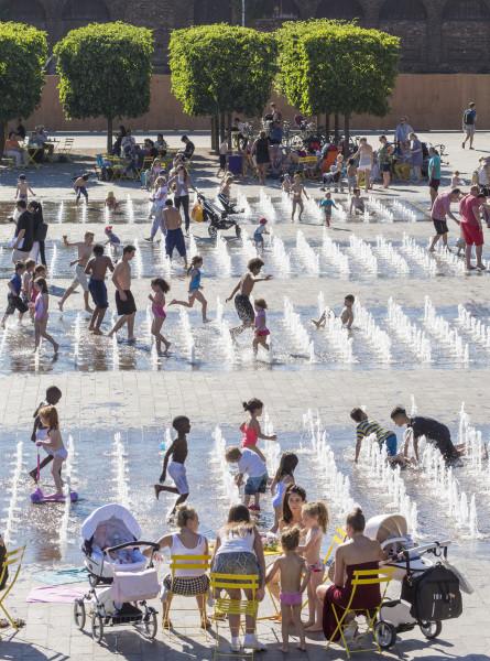 Granary Square in the height of summer