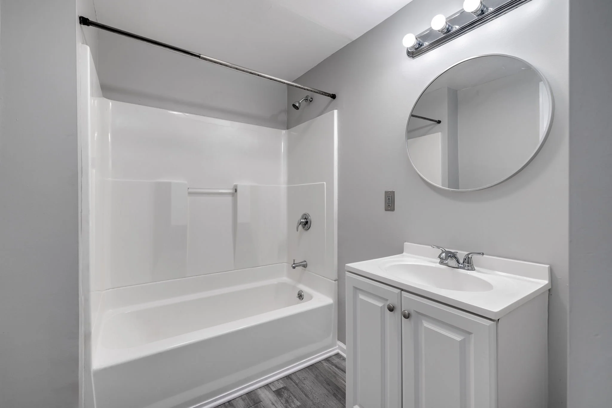 38-web-or-mls-Eagle_80_Interior_02.JPG