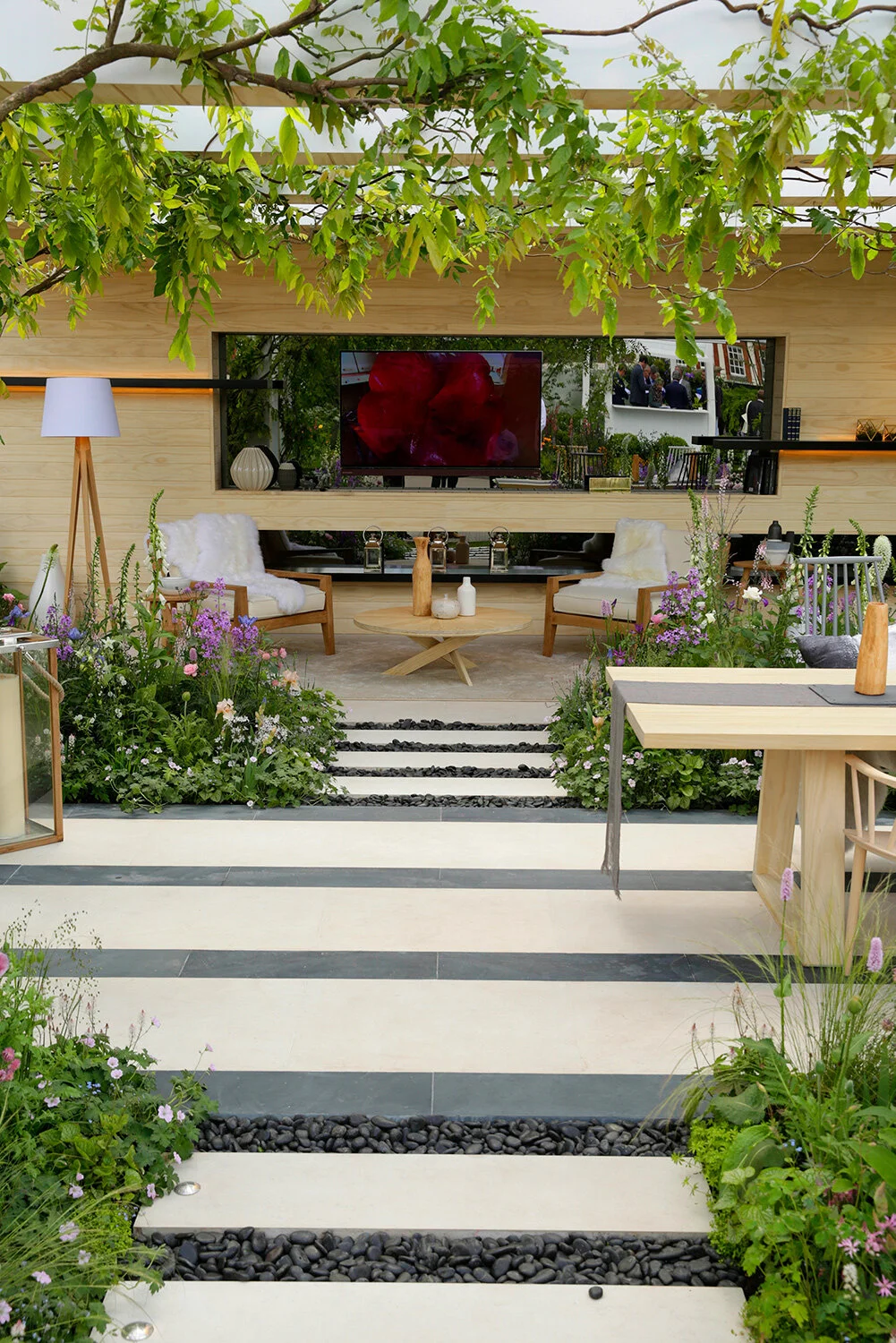 LG-SmartGarden-CFS2016-040-small.jpg