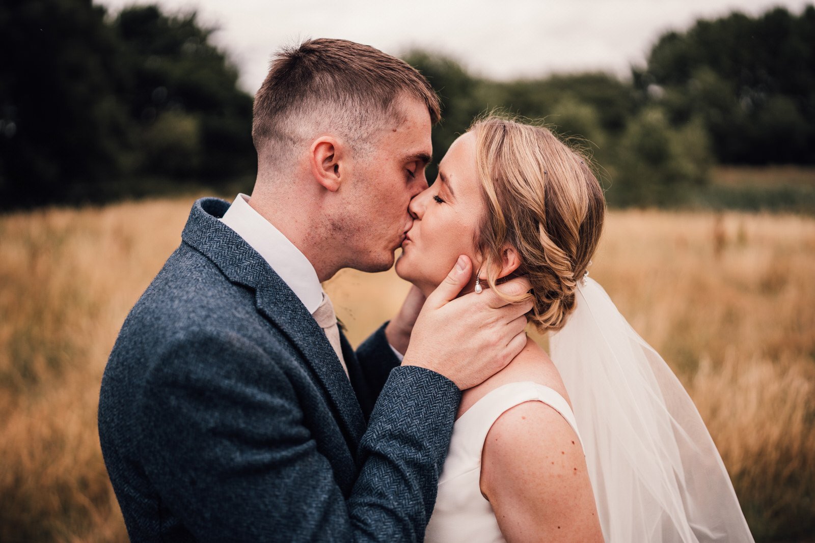 couples photography Willowmarsh Farm