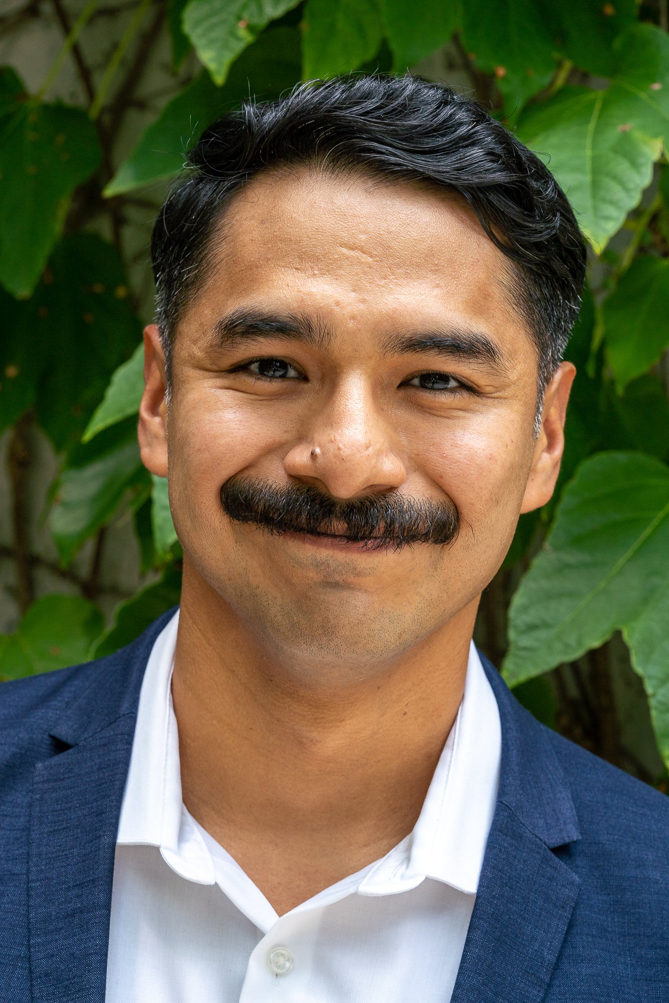 2025 portfolio - headshot-1.jpg