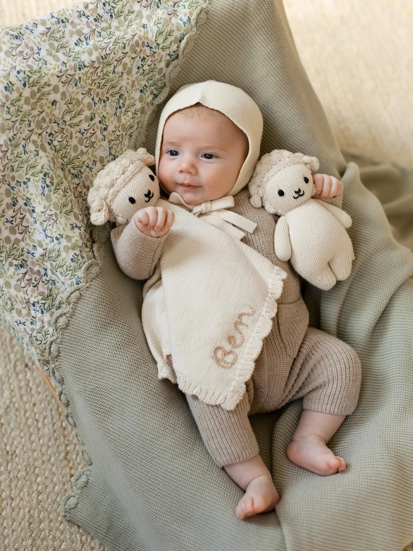 Spring has bloomed with @cuddleandkind ✨