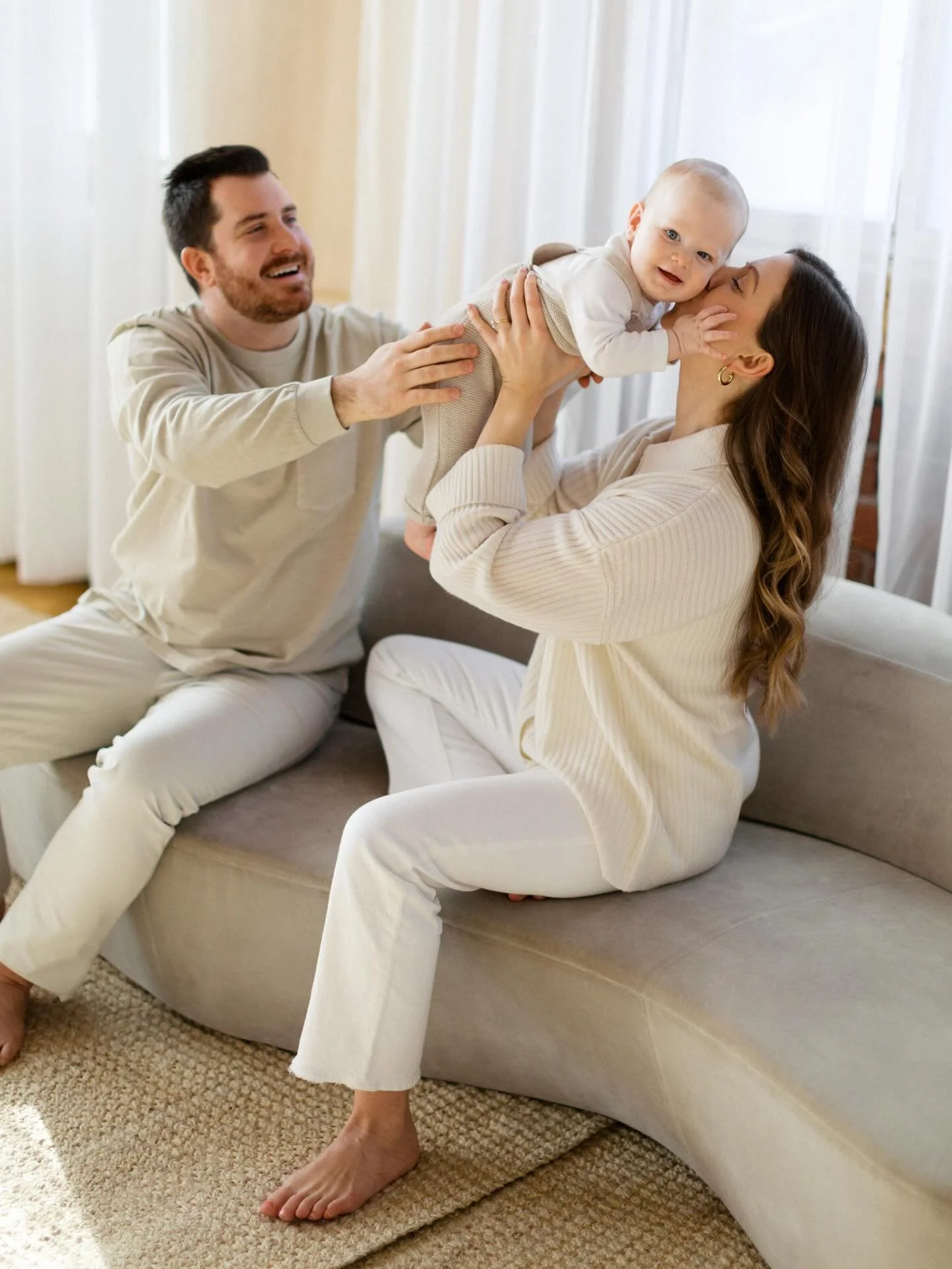 I just booked @casabonastudios for two days of family minis in March! ✨ I will first send details to my mailing list and then here. These always book fast, make sure to subscribe on my website to be the first to know 🥰