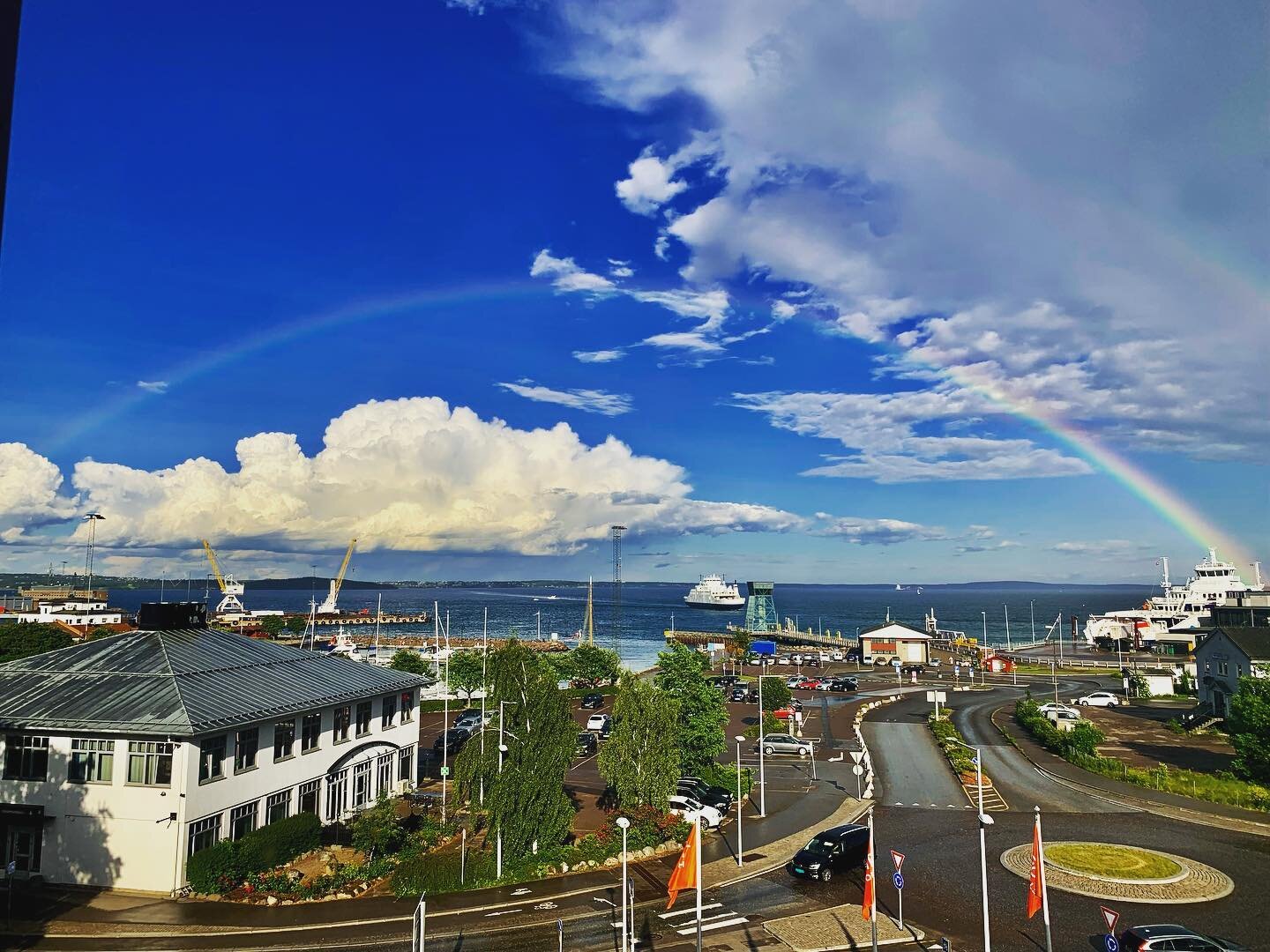 We arrived to 🎥 in #norway and the skies welcomed us! #thankyou #filminglife #onset #rainbow