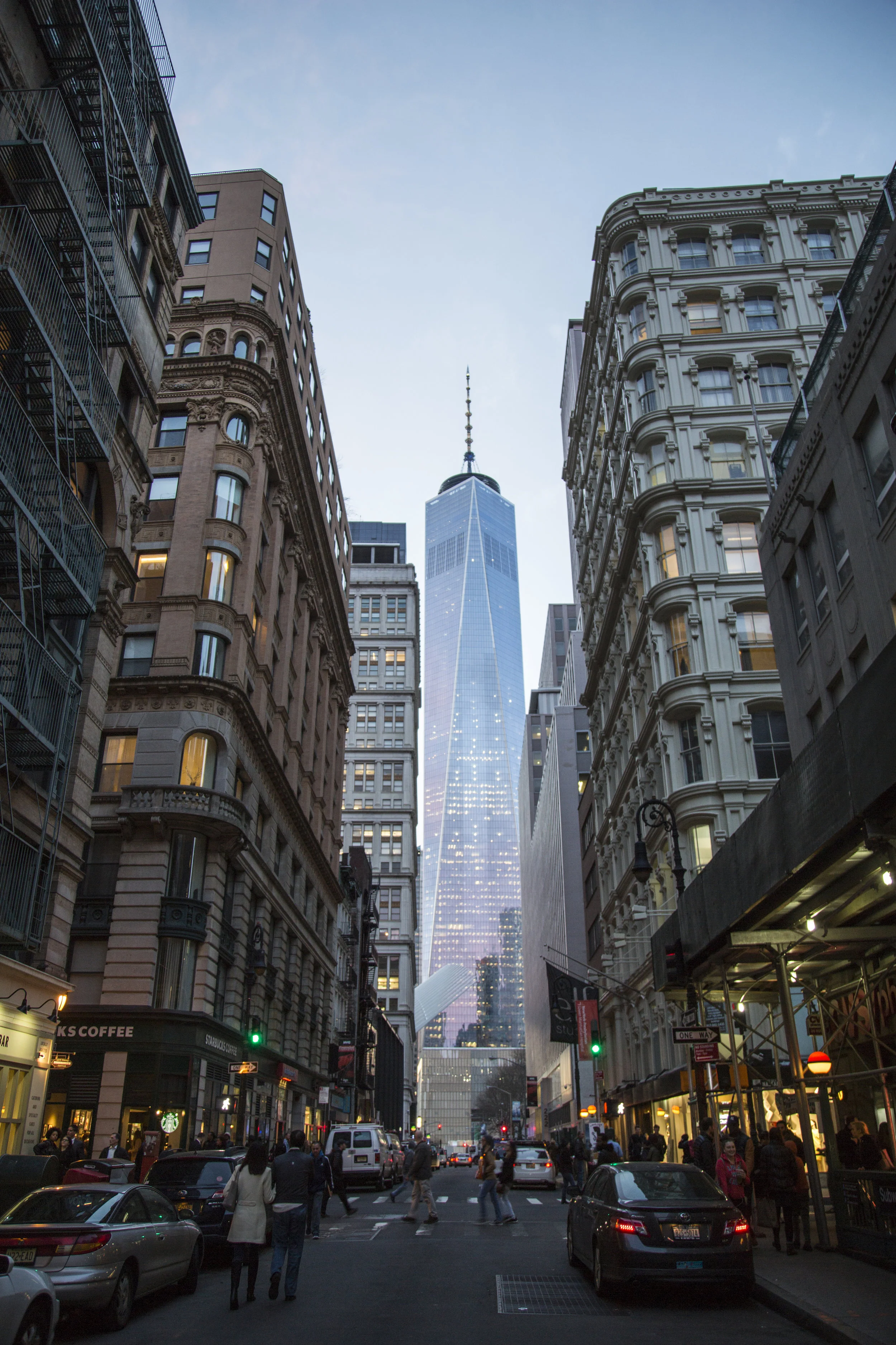 A couples view of One World Trade Center, New York Lifestyle Photographer, Lifestyle photography Bryant Nix, Commercial Advertising Photography.