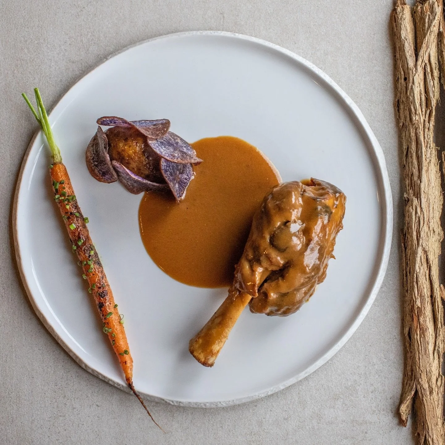 Join us for dinner and experience Venezuelan cuisine taken to another level. Rooted in tradition yet driven by creativity, each dish reimagines the vibrant flavors of Venezuela through refined technique, seasonal ingredients, and thoughtful presentat