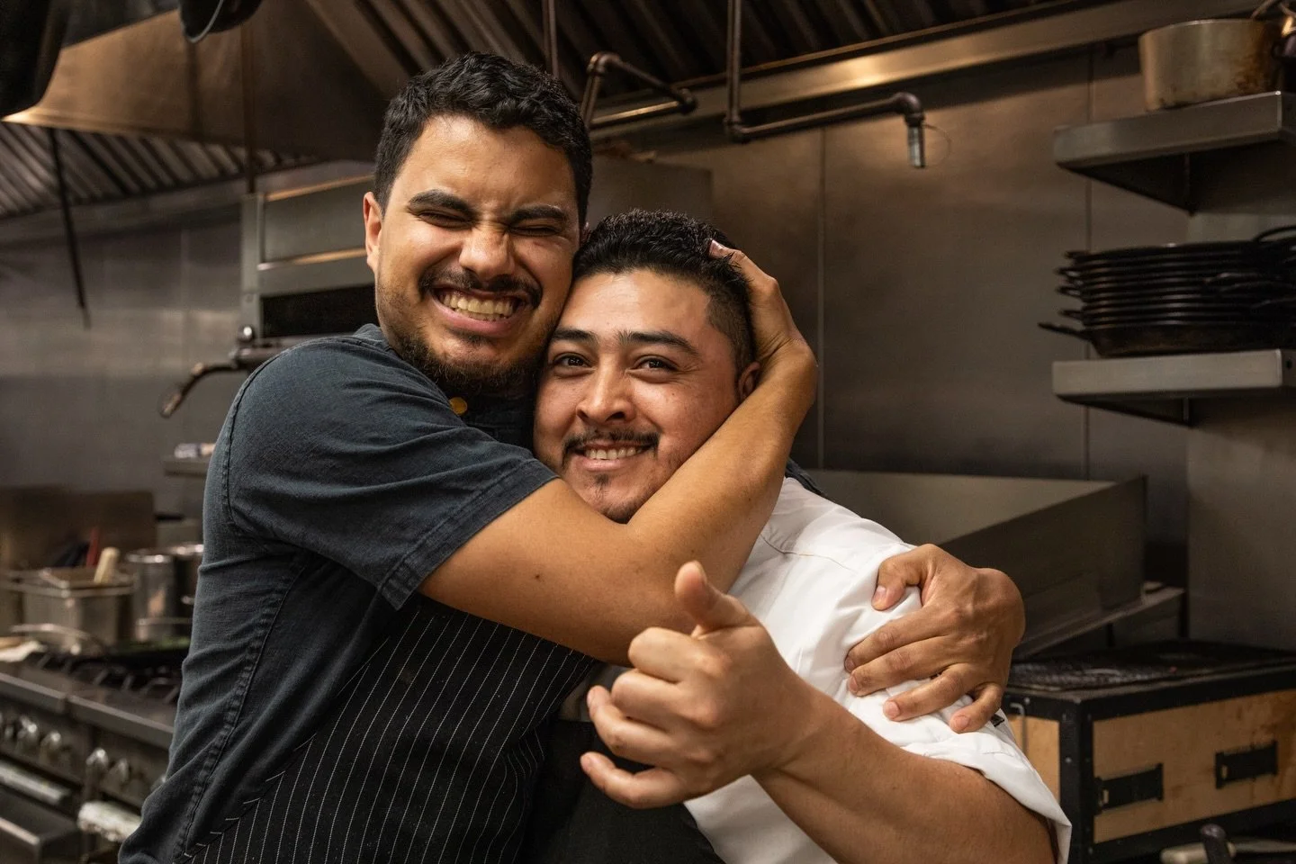 Friday + perfect weather + handcrafted cocktails + real Latin cuisine = the perfect night out. 
Reserve your table today and end the week the right way.

👉 Link in bio