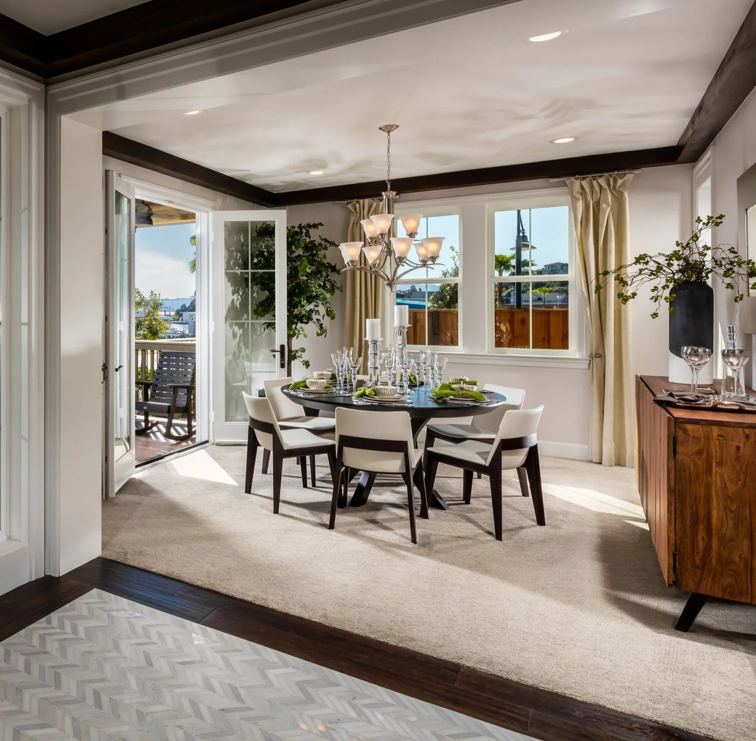 02-The-Strand-Detached-Unit-D_Entry-and-Dining-Room.jpg