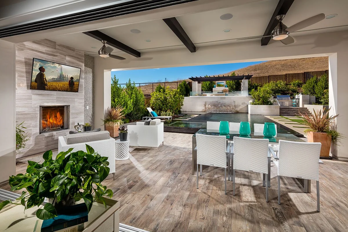 02-Avanti-Heights-Flores_California-Room.jpg