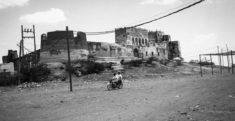 Beyond Yemen's standoff - a crisis in numbers